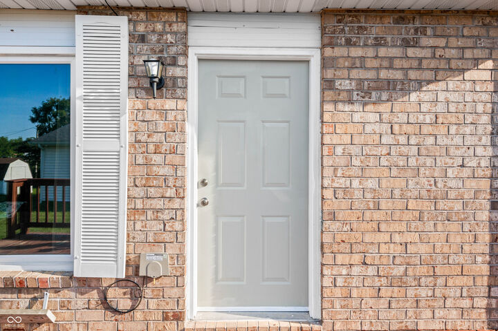 Property Photo: 431 N 3rd Street IN 47170