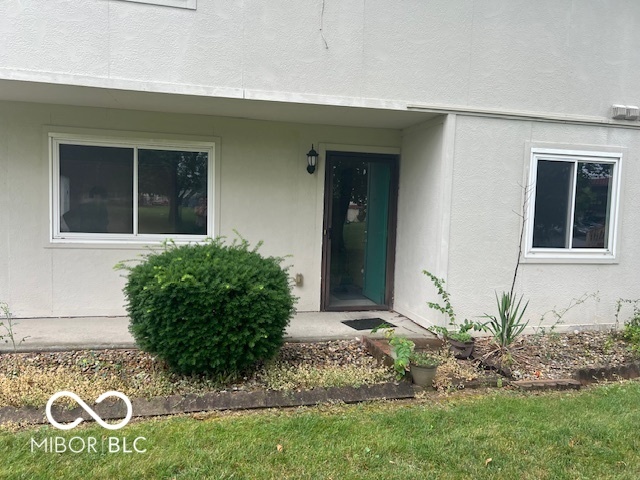 2804 Punto Alto Circle  Indianapolis IN 46227 photo