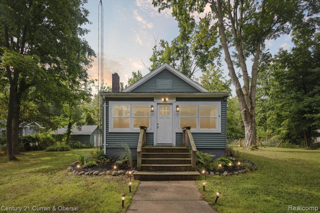 7840 Forest Beach Road  Watervliet MI 49098 9324 photo