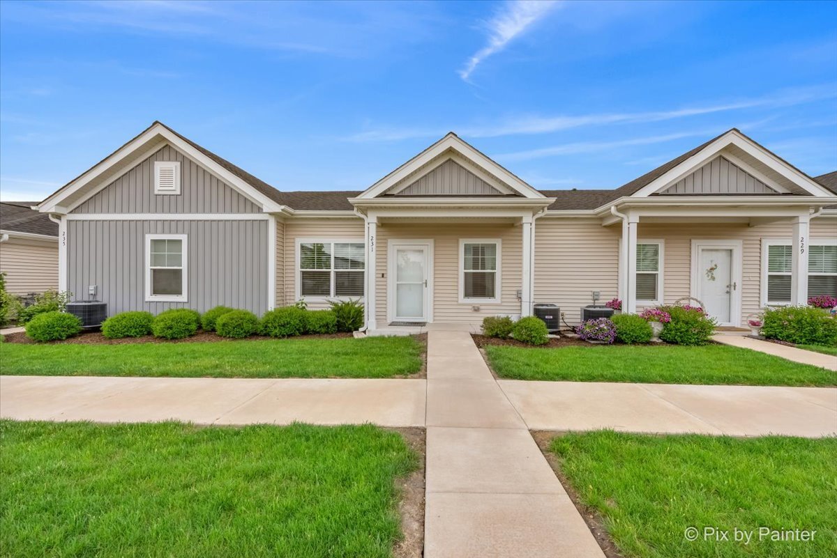 231 S Walnut Street  Cortland IL 60112 photo
