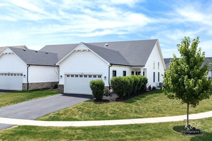 561 Sudbury Circle  Oswego IL 60543 photo