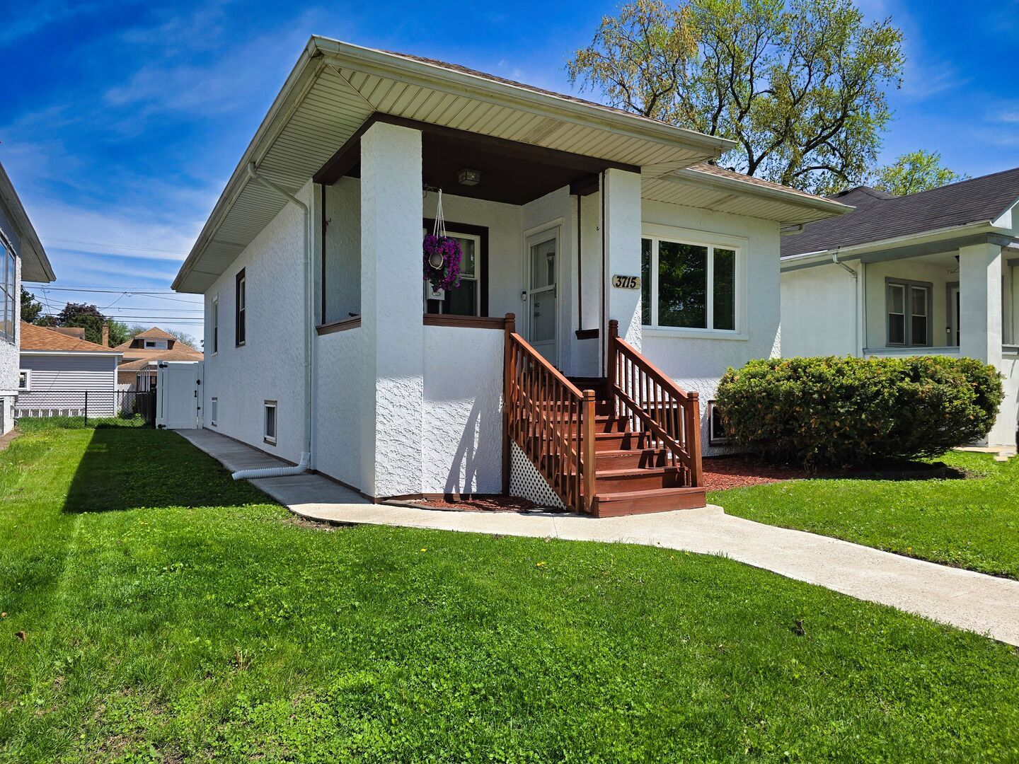Property Photo:  3715 Clinton Avenue  IL 60402 