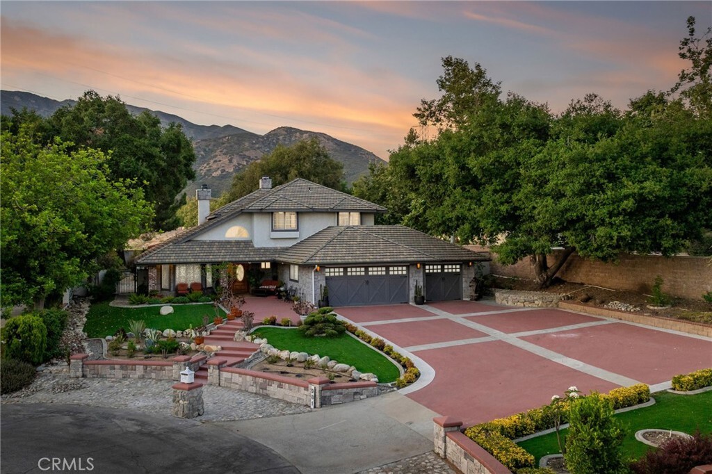 981 Deep Springs Drive  Claremont CA 91711 photo