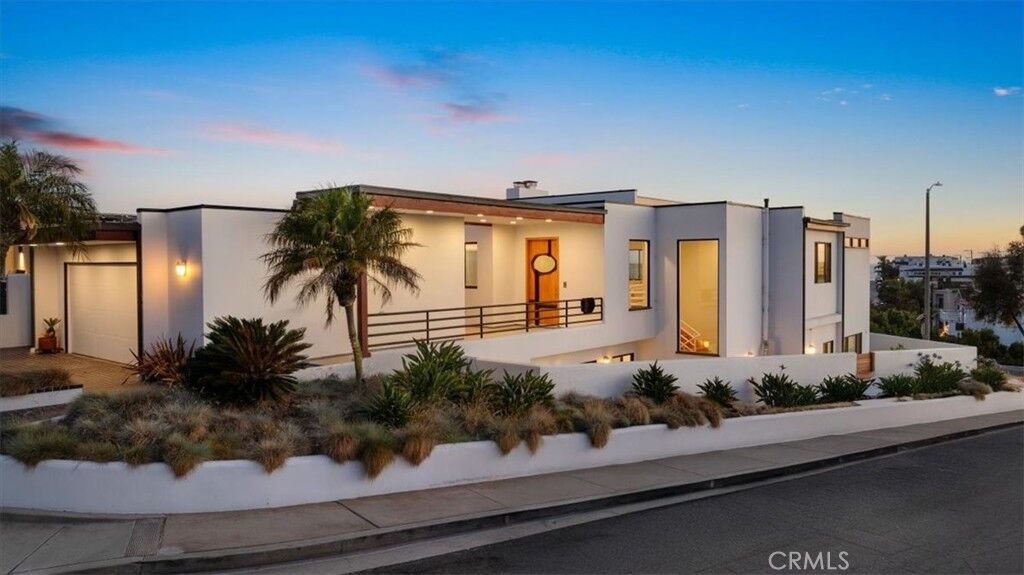 Property Photo:  2919 Hermosa View Drive  CA 90254 