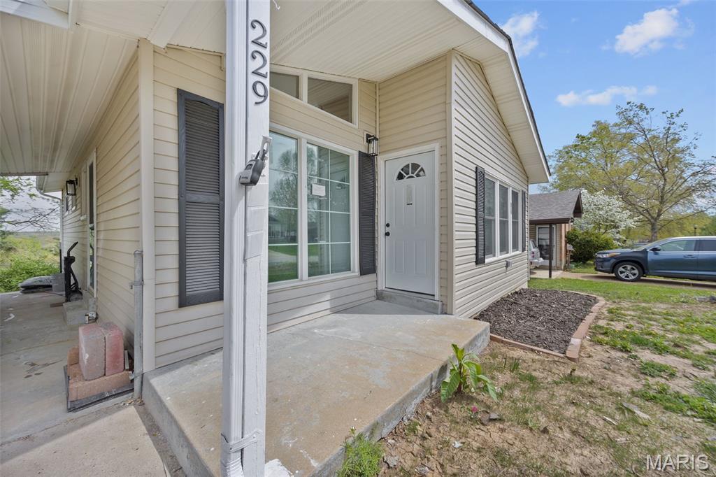 Property Photo: 229 Orchard Avenue MO 63021