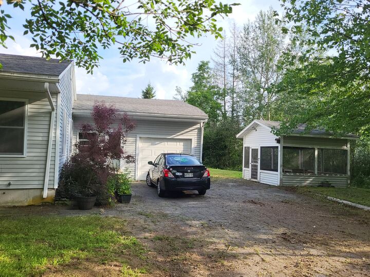 Property Photo:  173 County Road  ME 04461 