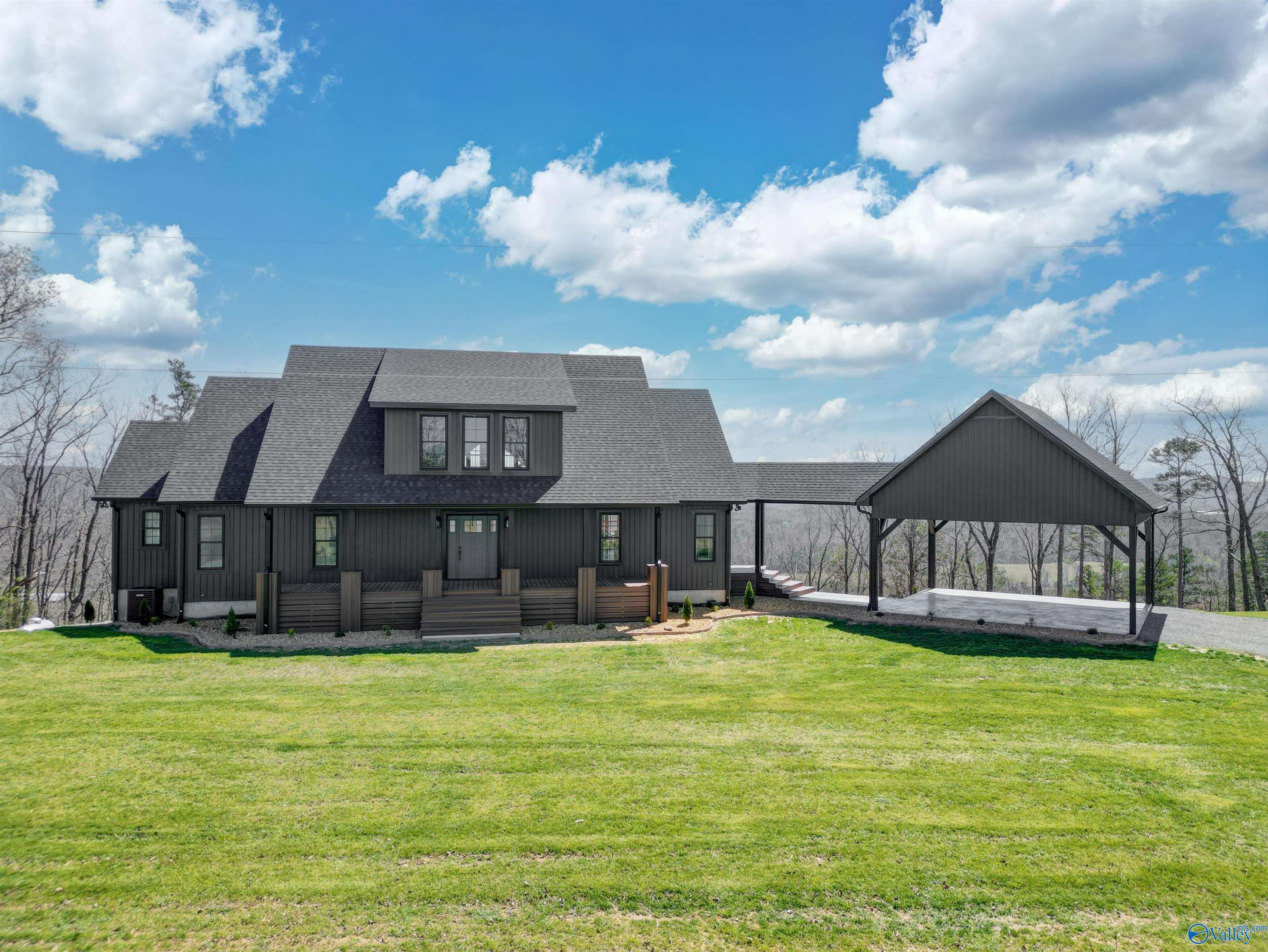 Property Photo: 1589 County Road 4 AL 35962