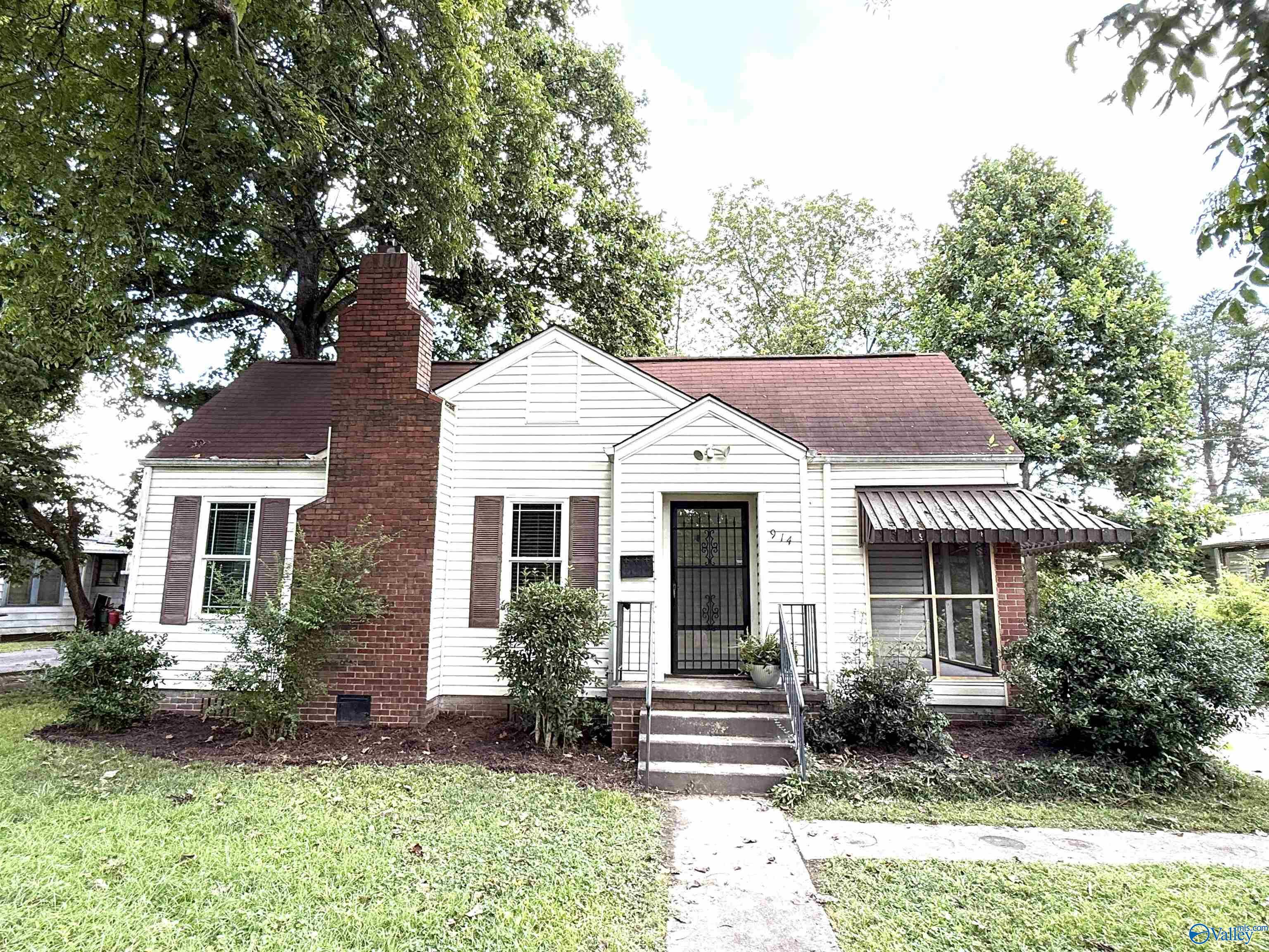 914 Windsor Street  Gadsden AL 35903 photo