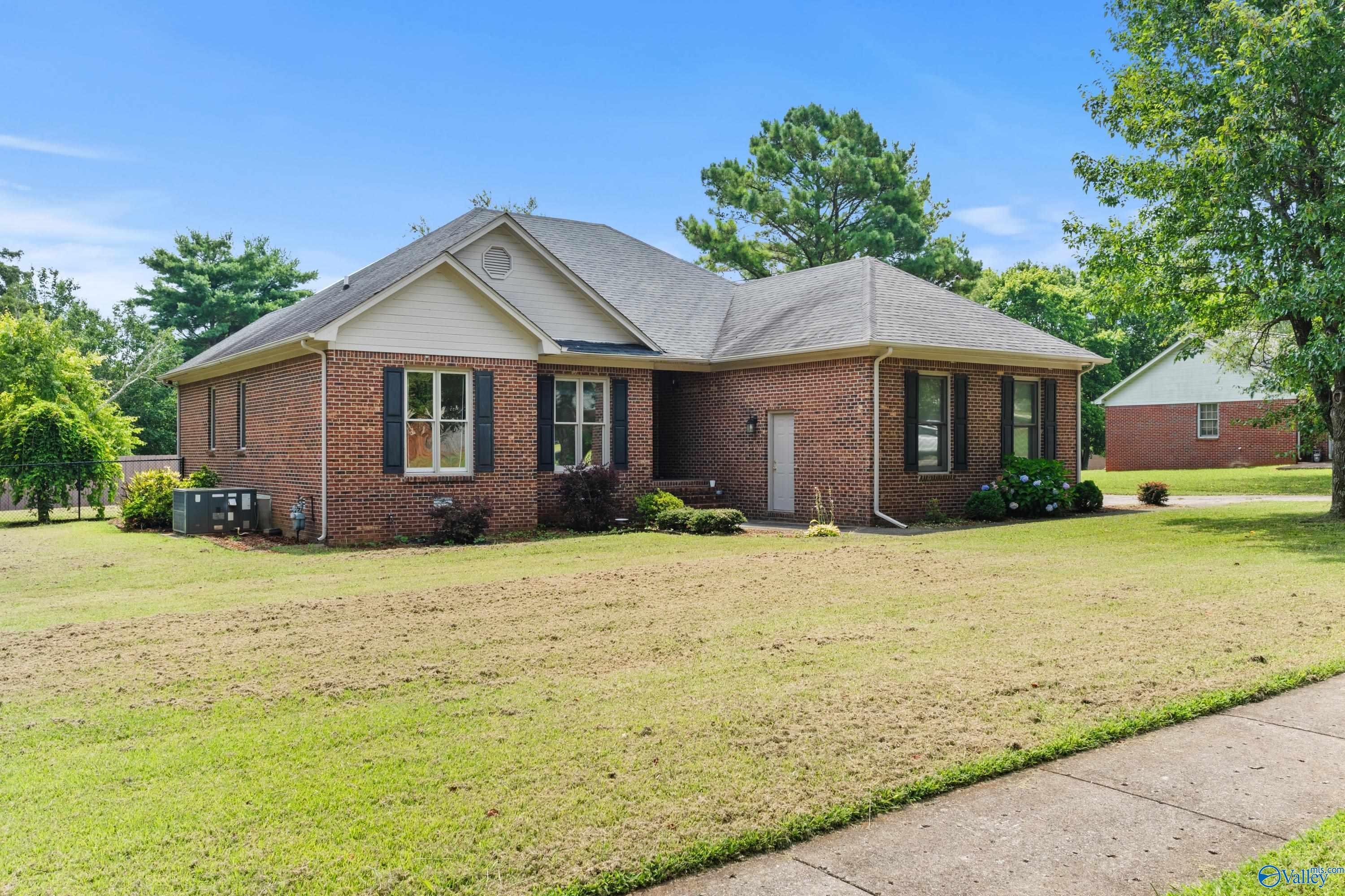 Property Photo:  119 Amethyst Drive  AL 35810 