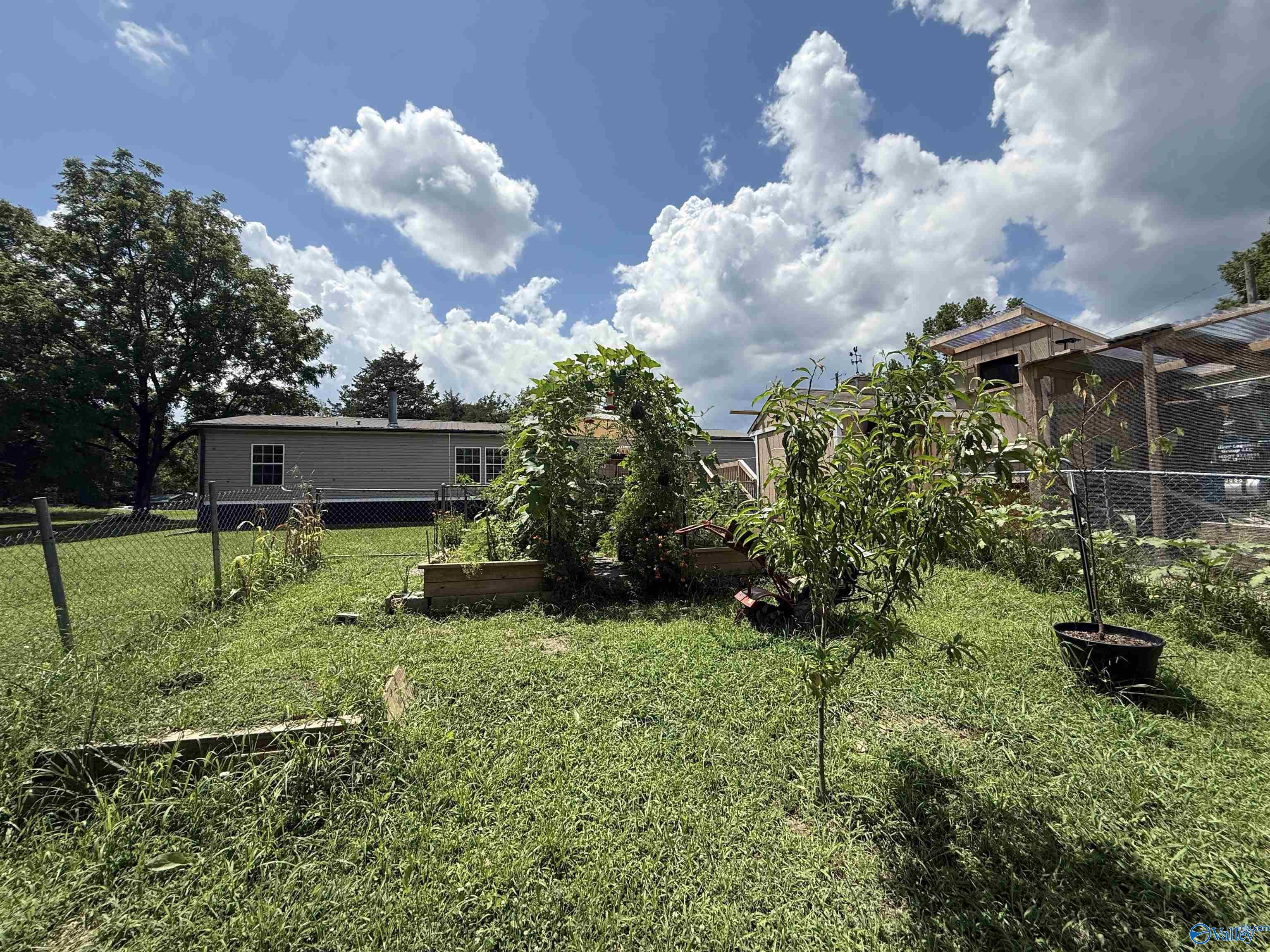 Property Photo:  1905 Whites Chapel Road  AL 35901 