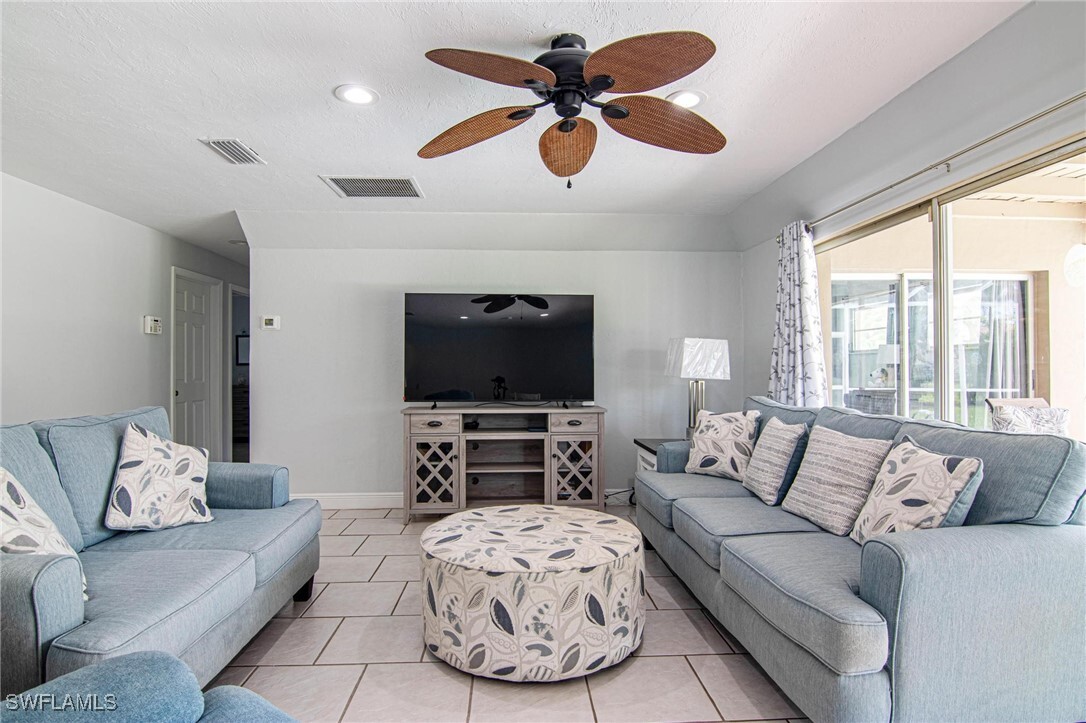 Property Photo: 256 SE 46th Terrace FL 33904