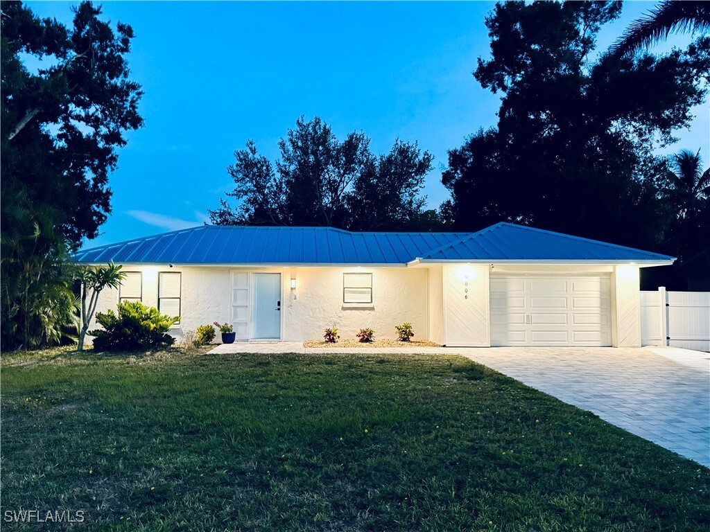 Property Photo: 9806 Delaware Street FL 34135