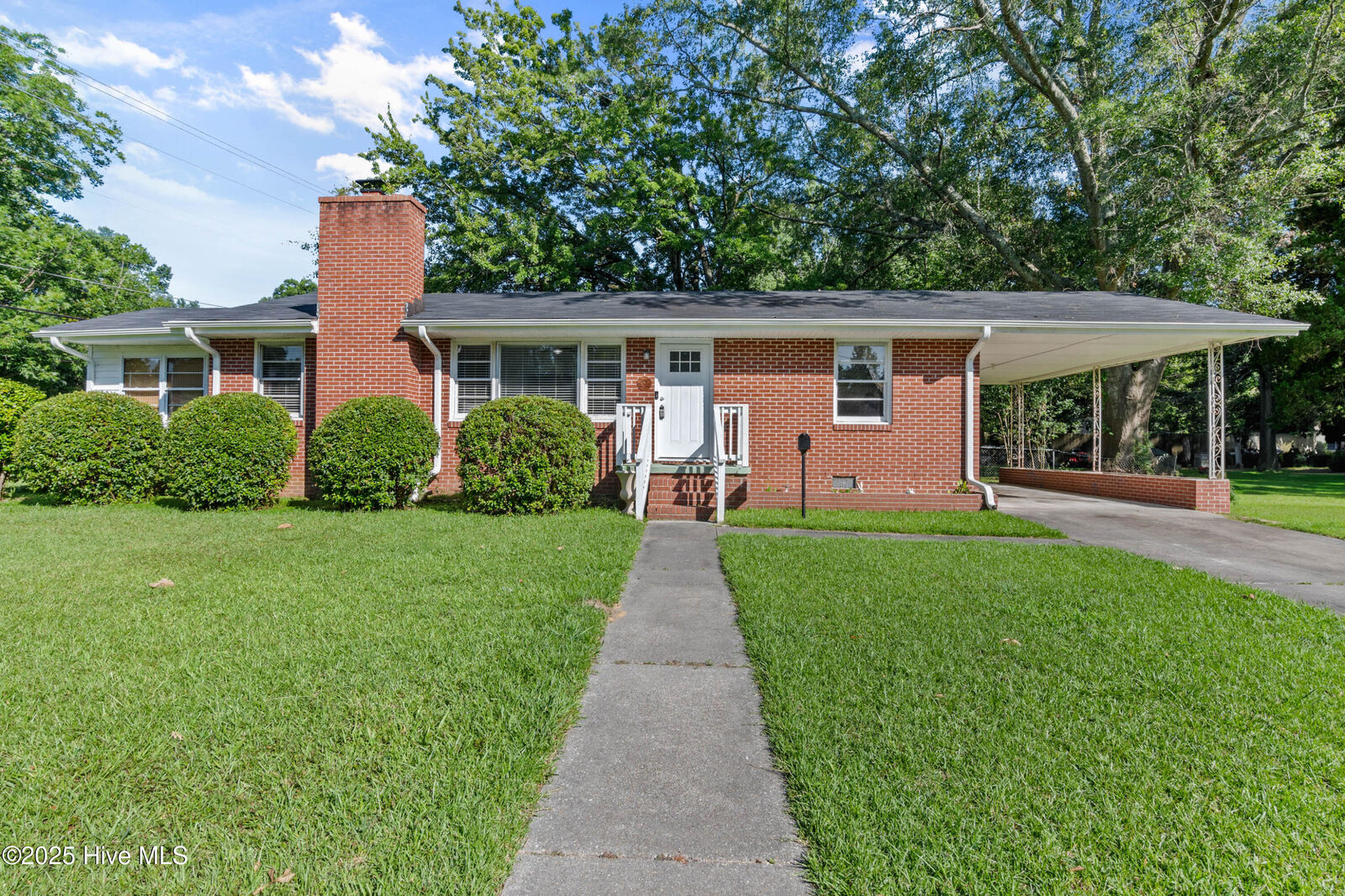 Property Photo: 200 Dewitt Street NC 28540