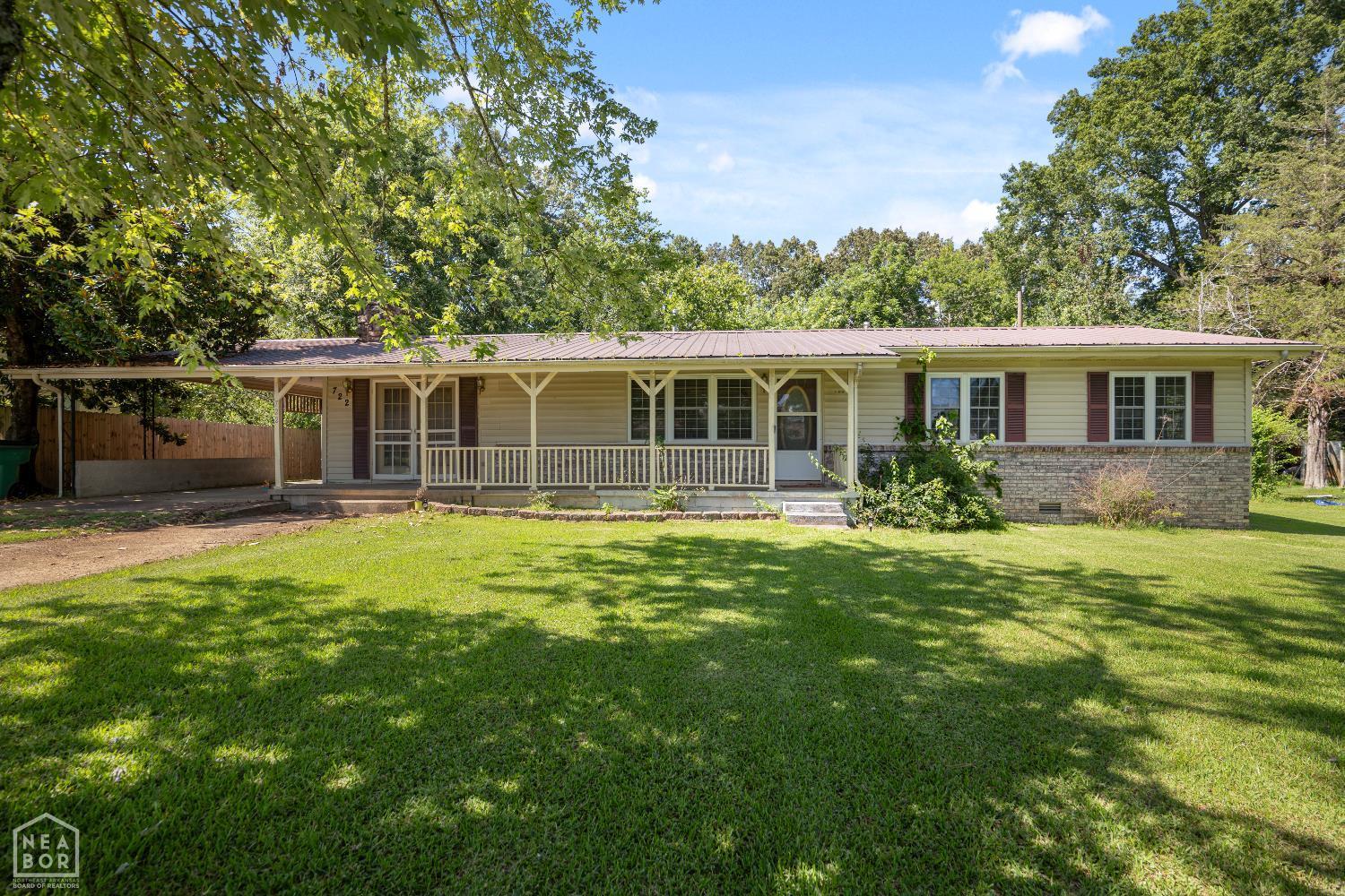 Property Photo:  722 Circle Drive  AR 72521 