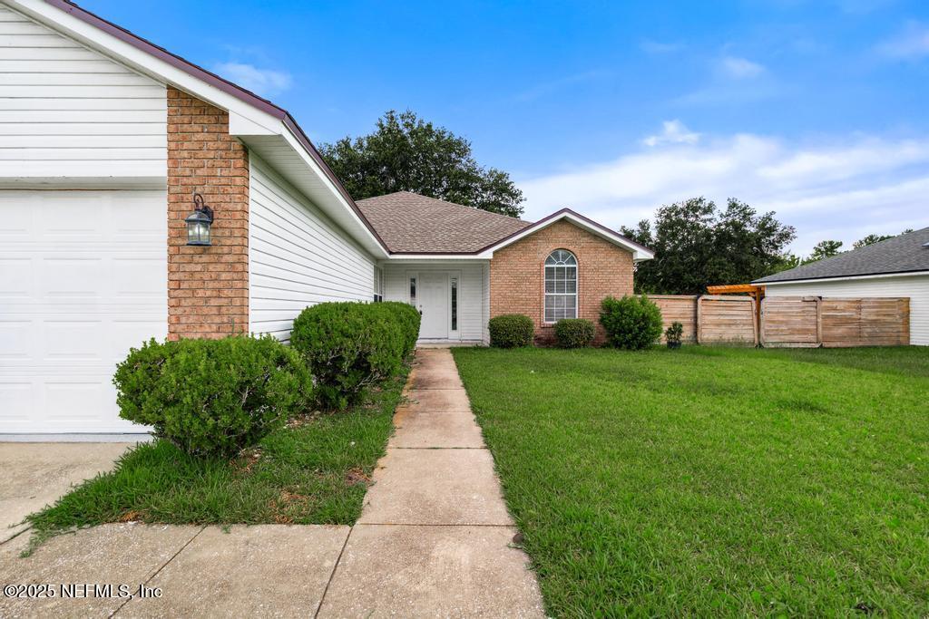 Property Photo:  1946 Coldfield Drive W  FL 32246 