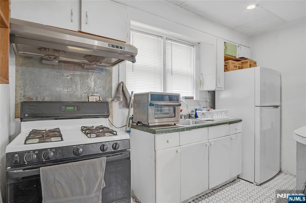 Property Photo: 100 Grant Avenue NJ 07029