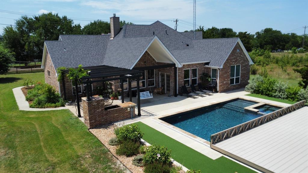 Property Photo: 1661 Road Runner Road TX 75409