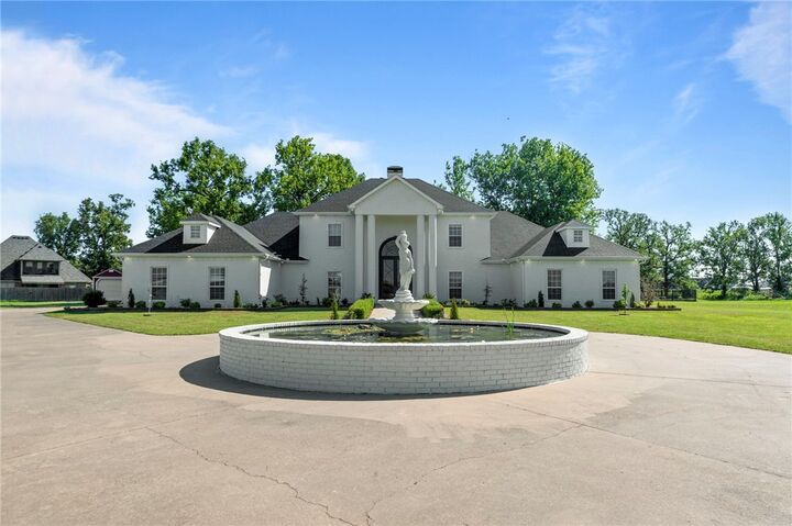 Property Photo:  862 Via Firenze Avenue  AR 72762 