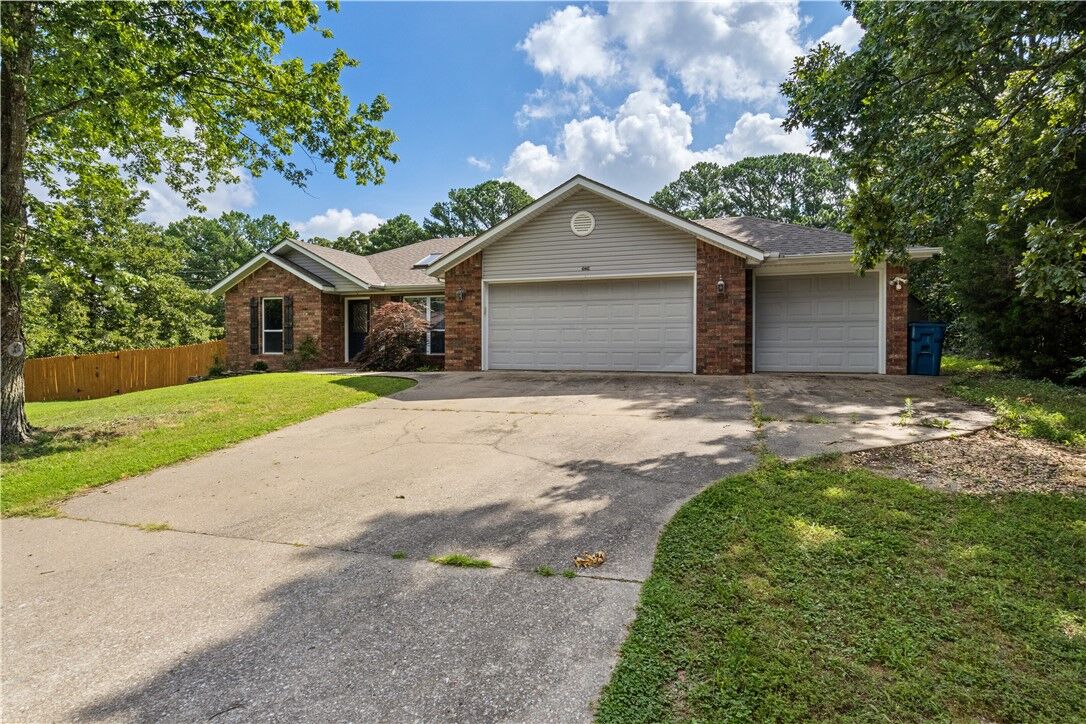 Property Photo:  1 Constance Circle  AR 72714