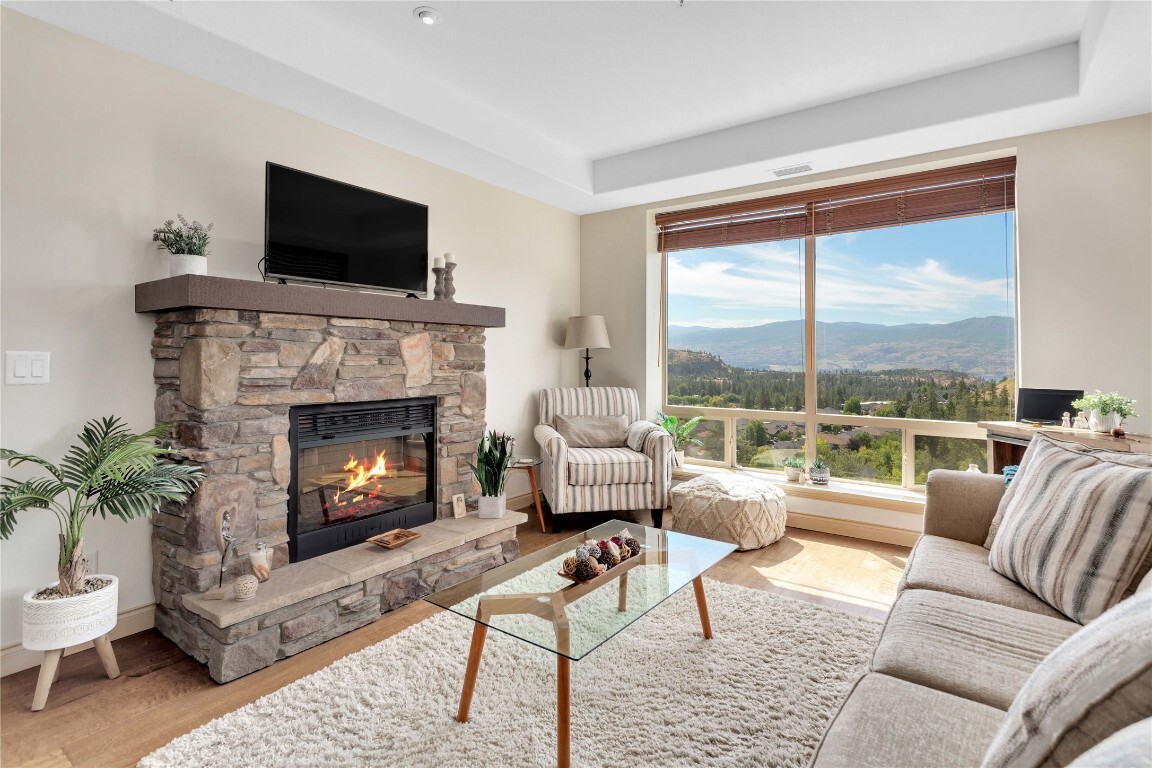 Property Photo: 2750 Auburn Road 304 BC V4T 4C2