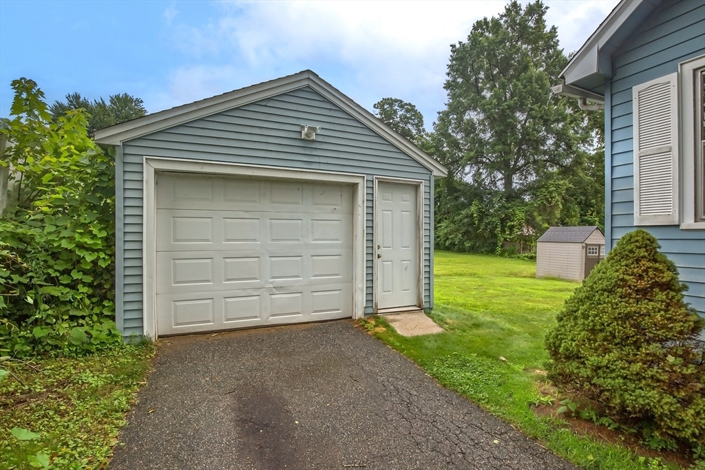 Property Photo:  15 Oak St  MA 01089 
