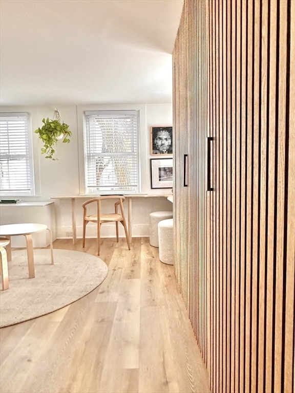 Property Photo:  476 Commercial Street Unit 4  MA 02657 