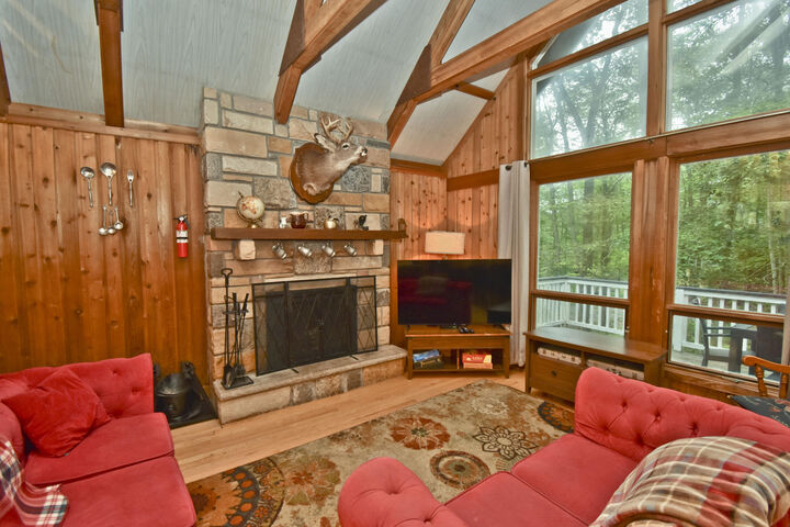 Property Photo:  1046 Maple Drive  PA 18347 