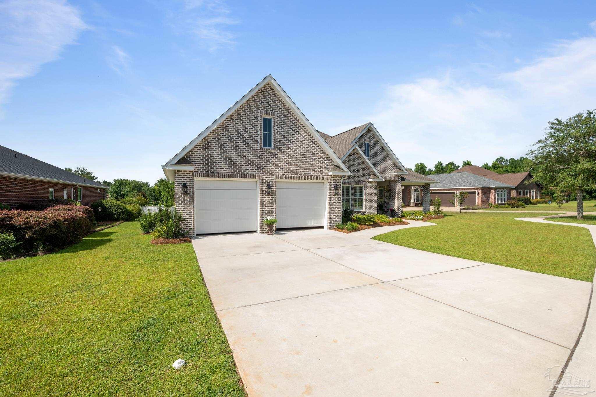 Property Photo: 5764 Highland Lake Dr FL 32583
