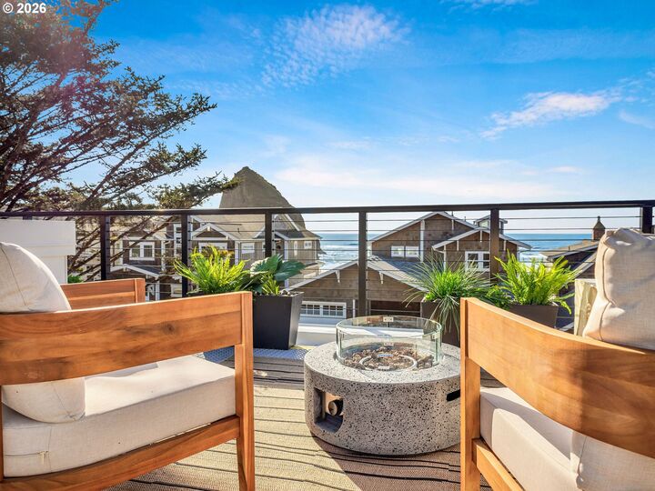 Property Photo:  1659 Forest Lawn Rd  OR 97110 