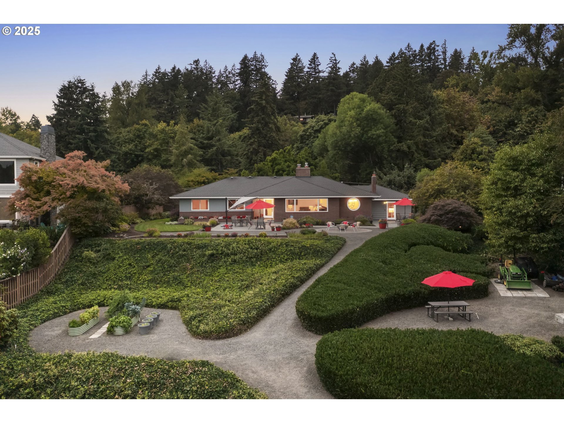 251 Stampher Rd  Lake Oswego OR 97034 photo