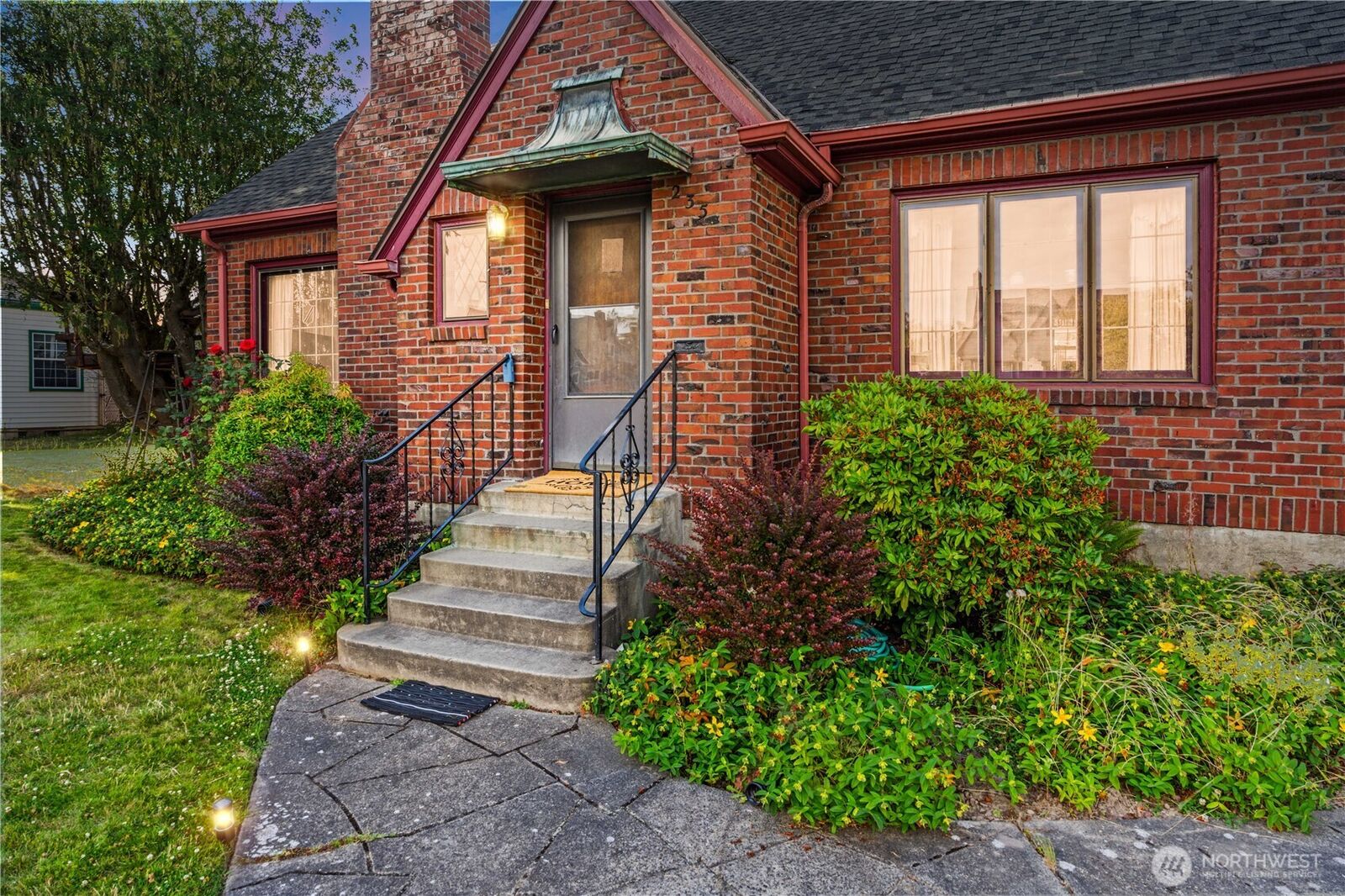Property Photo:  235 S 59th St  WA 98408 