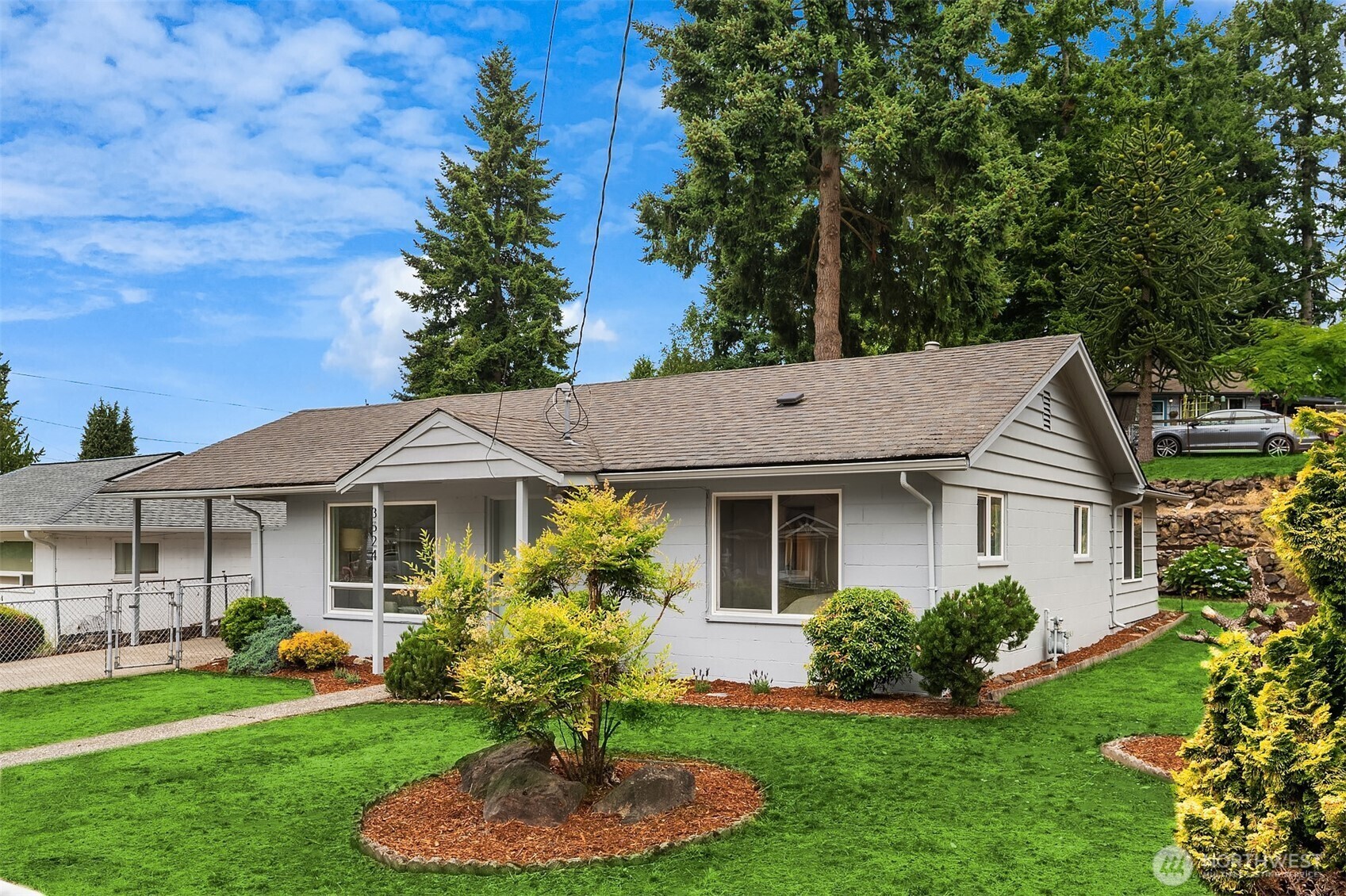 Property Photo:  3524 NE 7th Place  WA 98056 