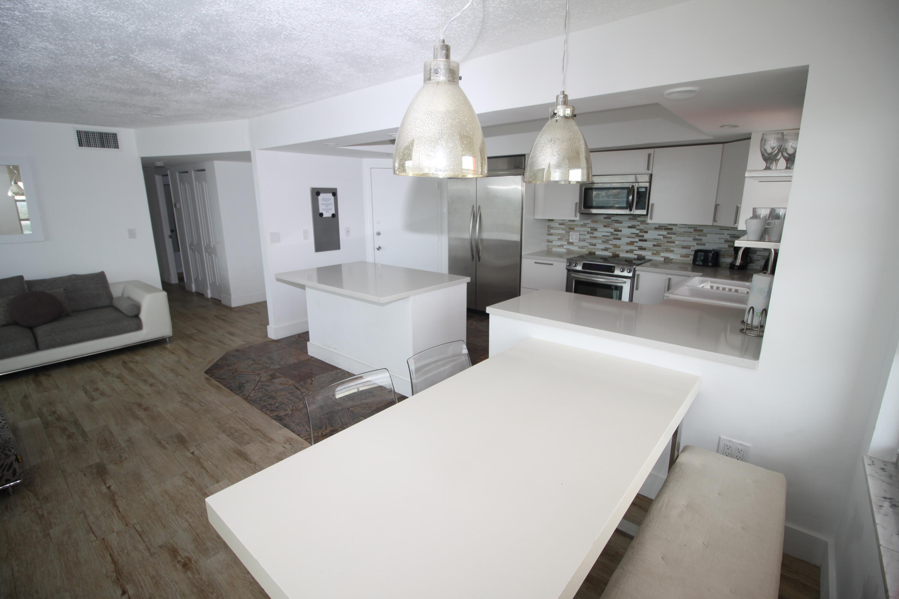 Property Photo:  1351 NE Miami Gardens Drive Ph6  FL 33179 