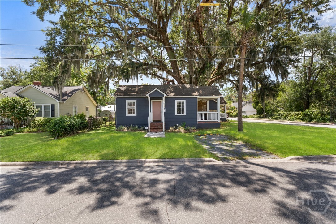 Property Photo: 2141 New York Avenue GA 31404