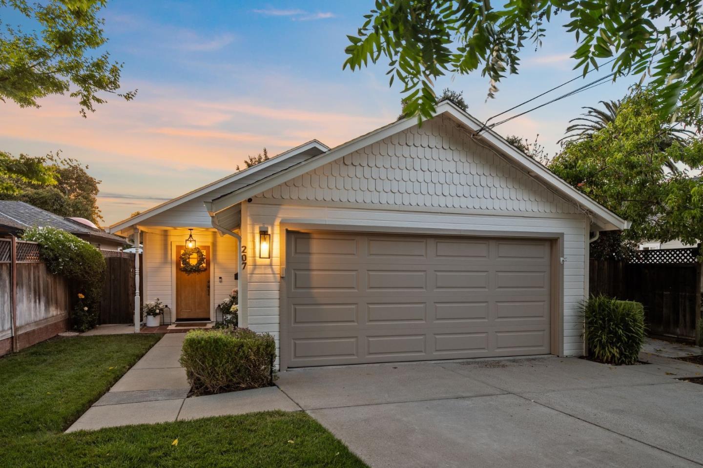 Property Photo:  207 Brooklyn Avenue  CA 95128 