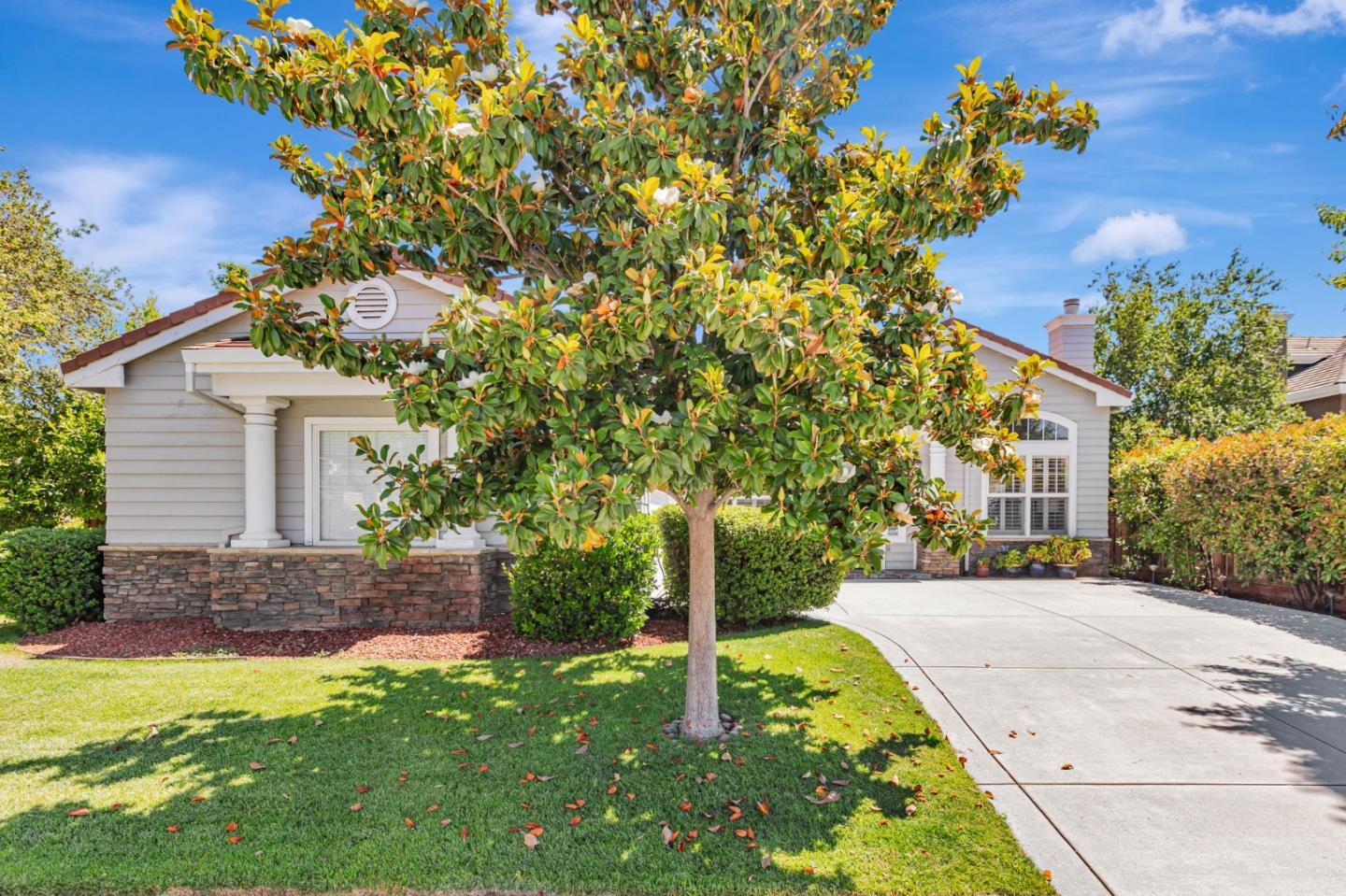 Property Photo: 18400 Capistrano Way CA 95037