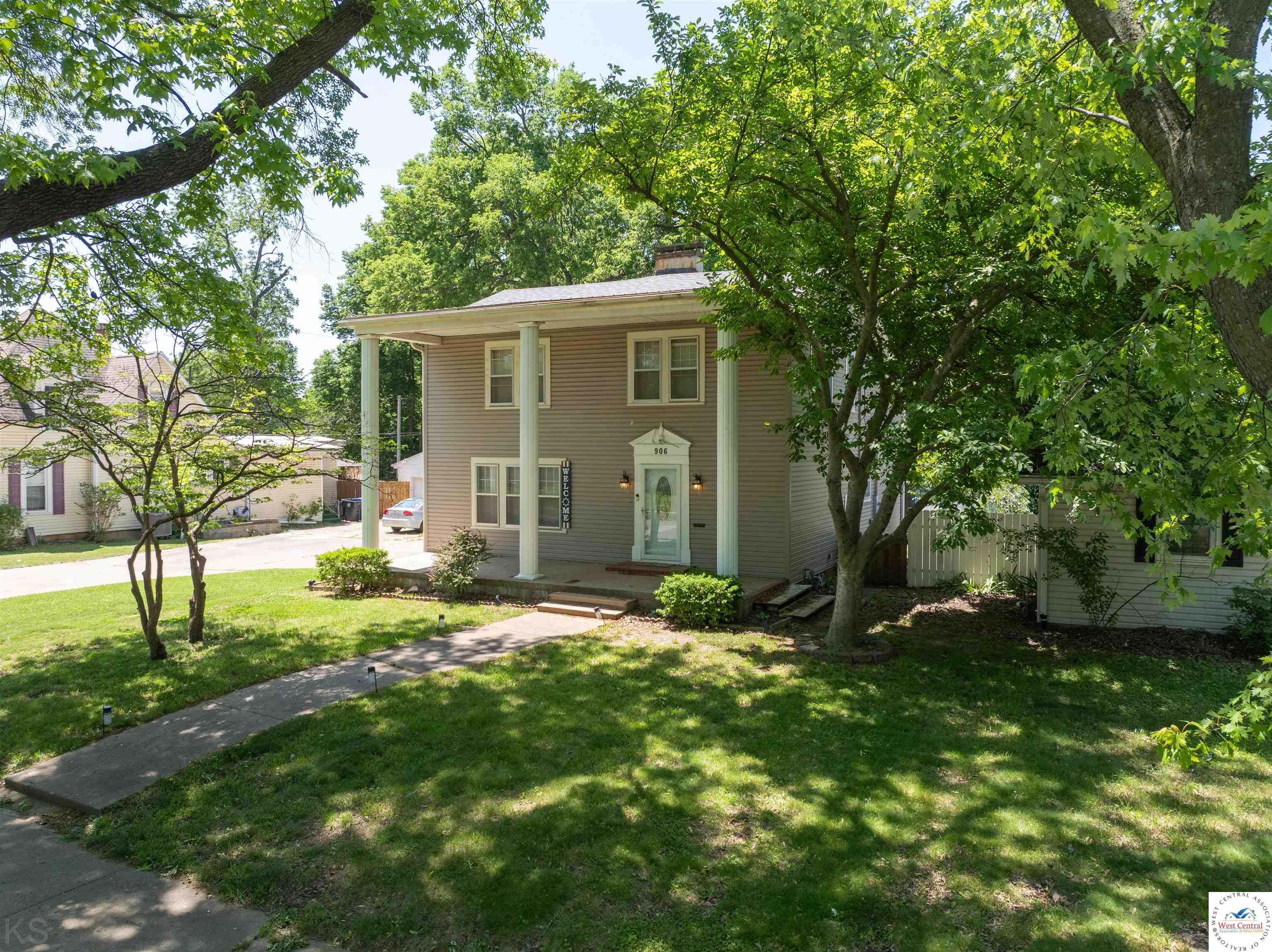 Property Photo: 906 S Barrett MO 65301