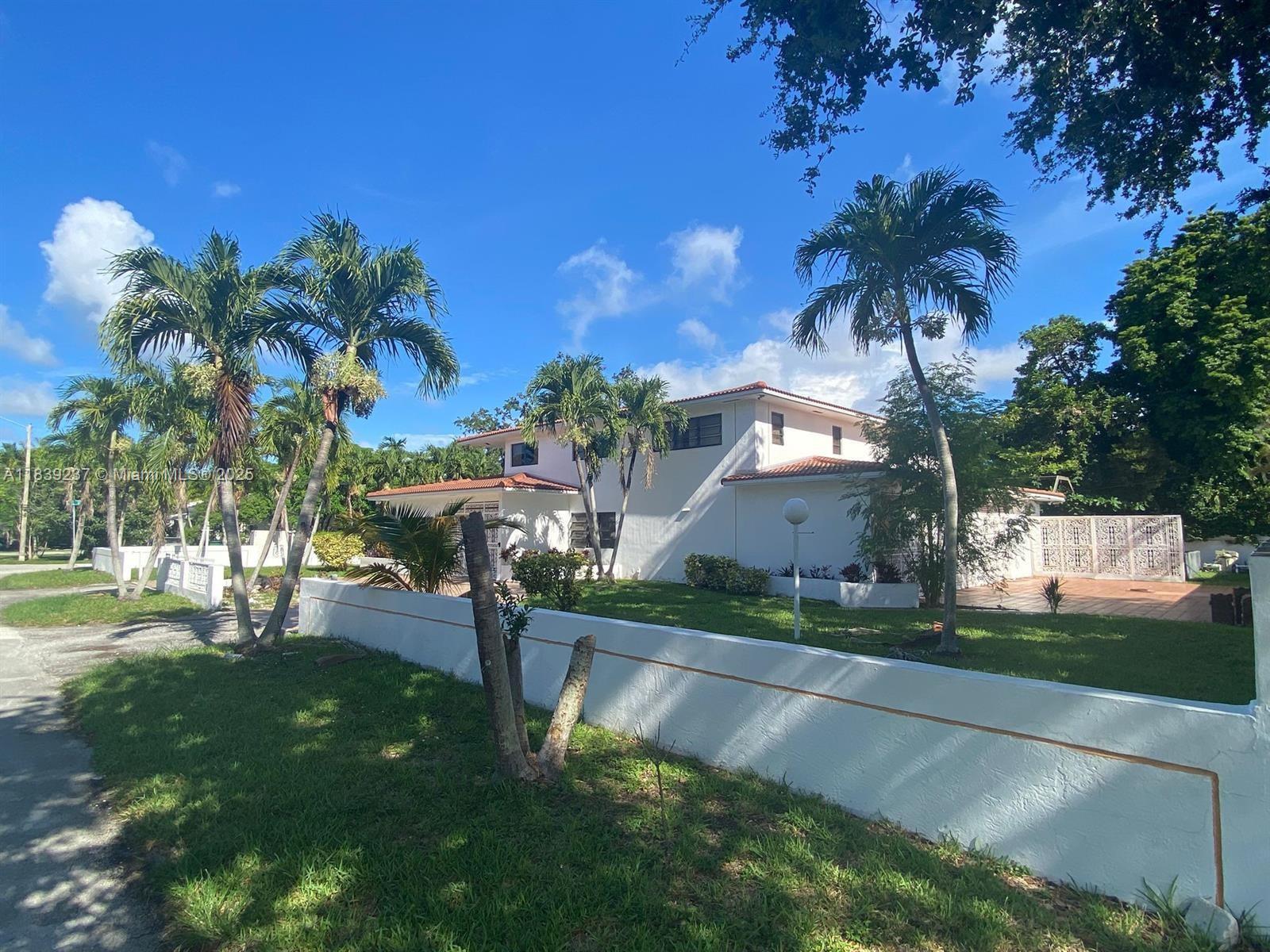 Property Photo: 290 NE 108th St FL 33161