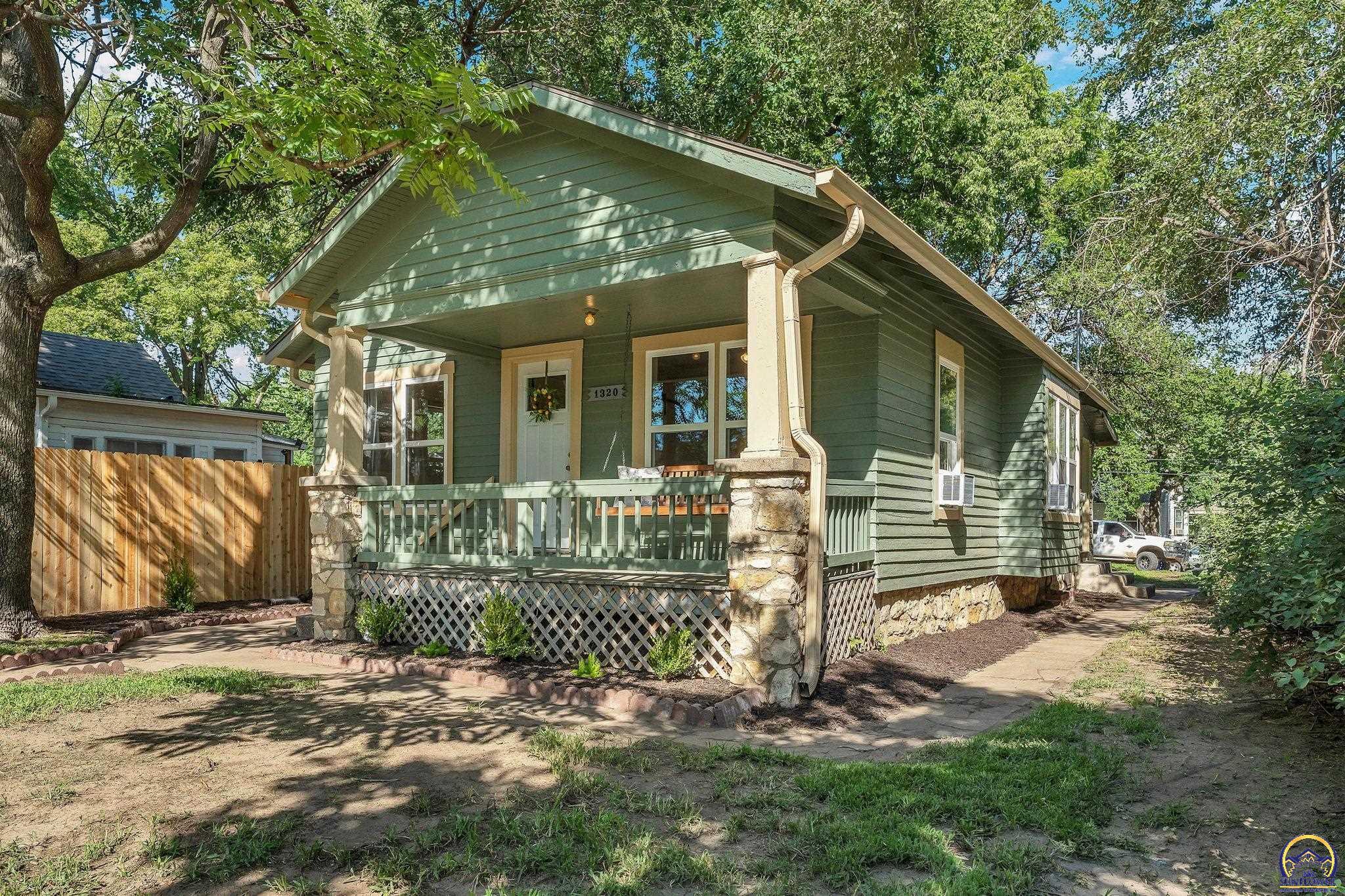 Property Photo:  1320 NW Central Ave  KS 66608 
