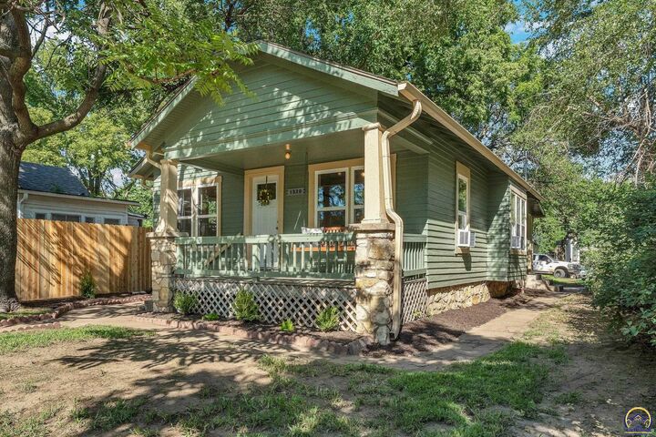 Property Photo: 1320 NW Central Ave KS 66608