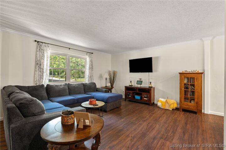Property Photo:  1815 Creekside Court  IN 47129 