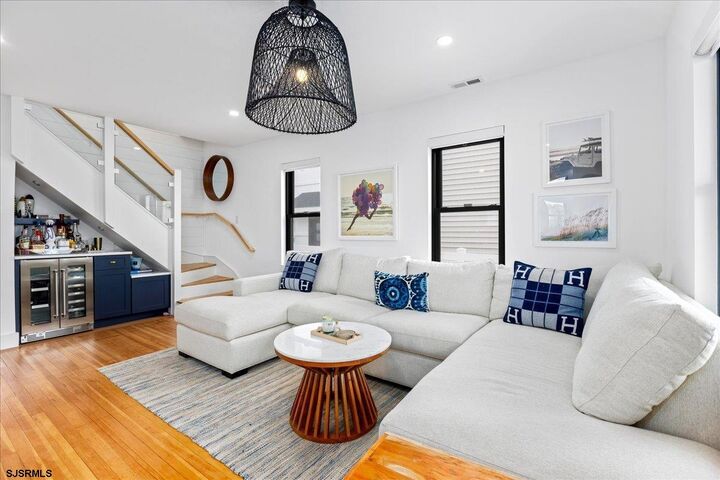 Property Photo: 121 N Gladstone Ave NJ 08402