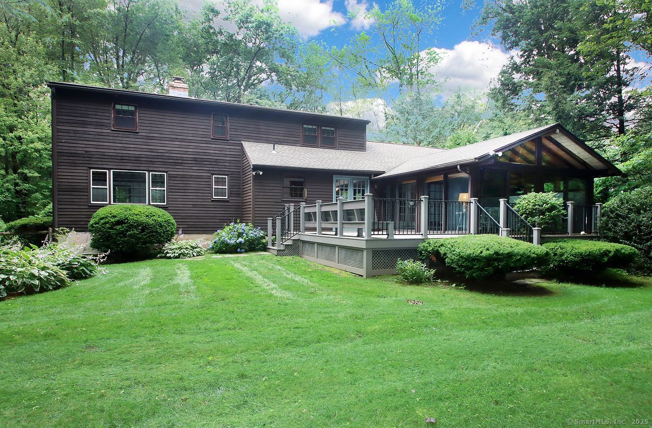 Property Photo: 99 Tamara Circle CT 06001