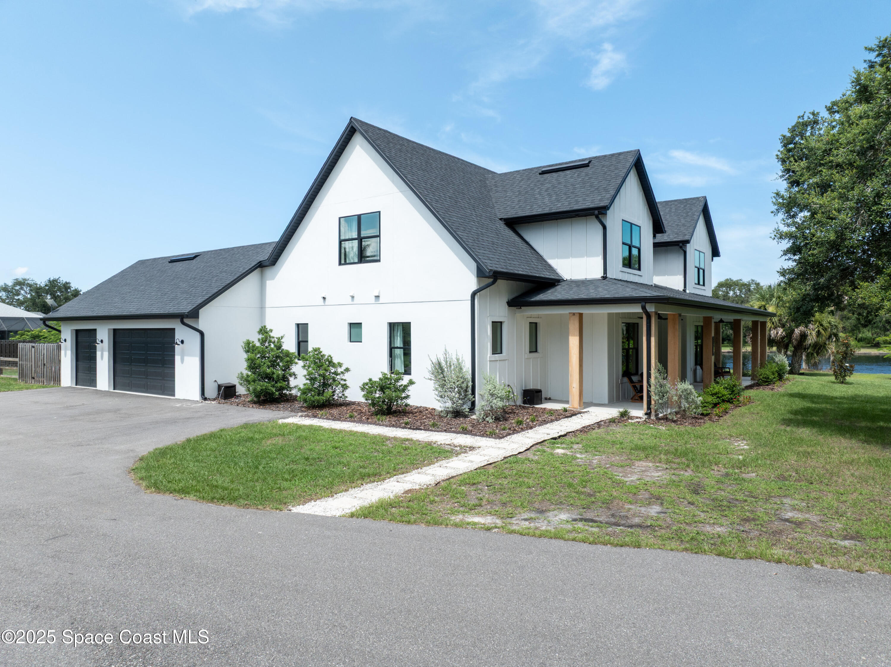 Property Photo: 3334 N Tropical Trail FL 32953