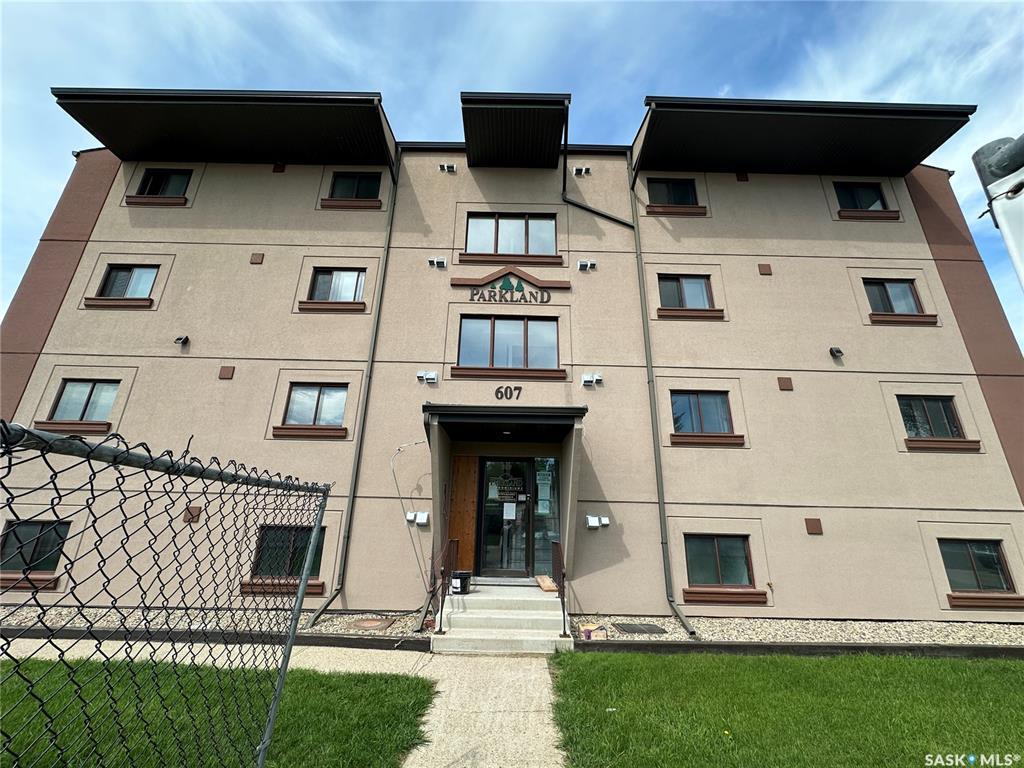 607 10th Street 405  Humboldt SK S0K 2A0 photo