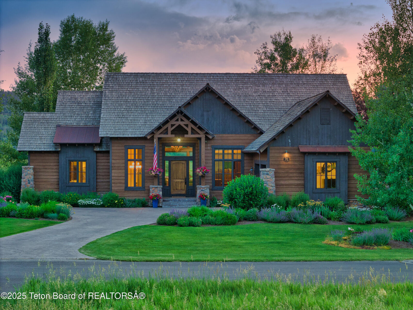 Property Photo:  70 Hastings Drive  ID 83455 