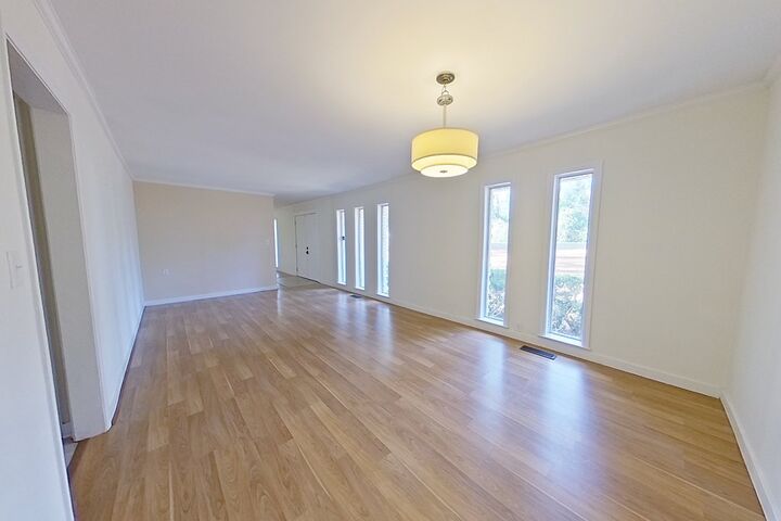 Property Photo: 702 E Pinetree Blvd GA 31792