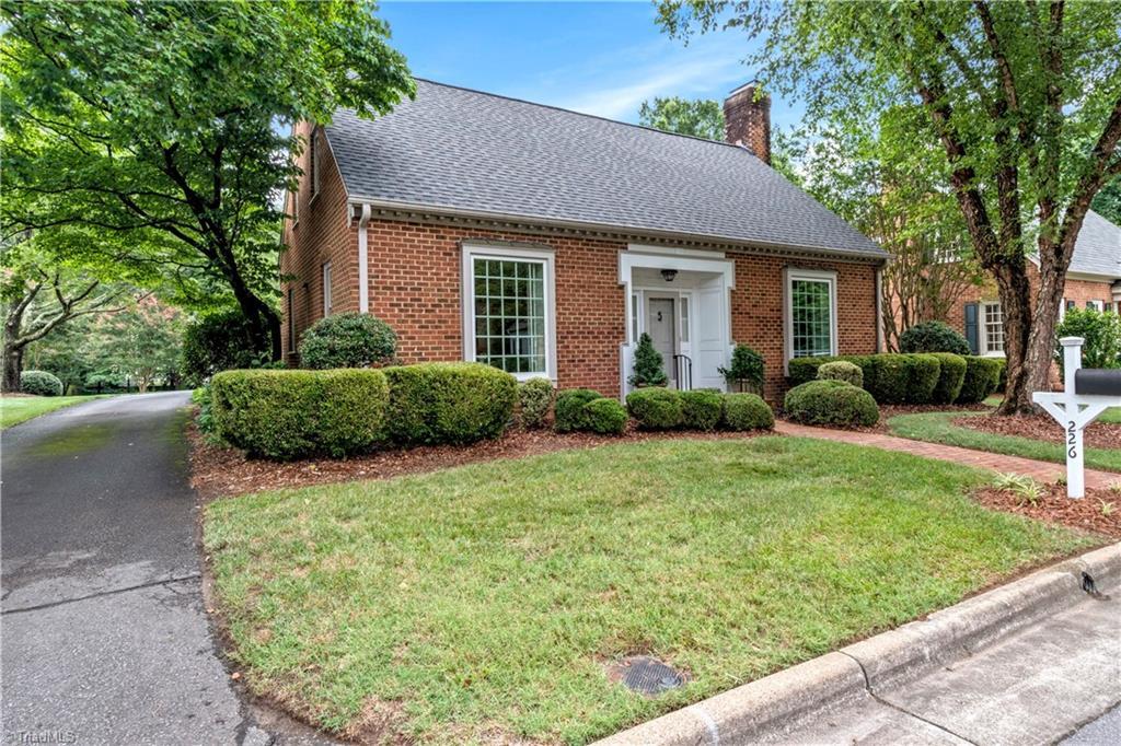 Property Photo:  226 Pinetuck Lane  NC 27104 