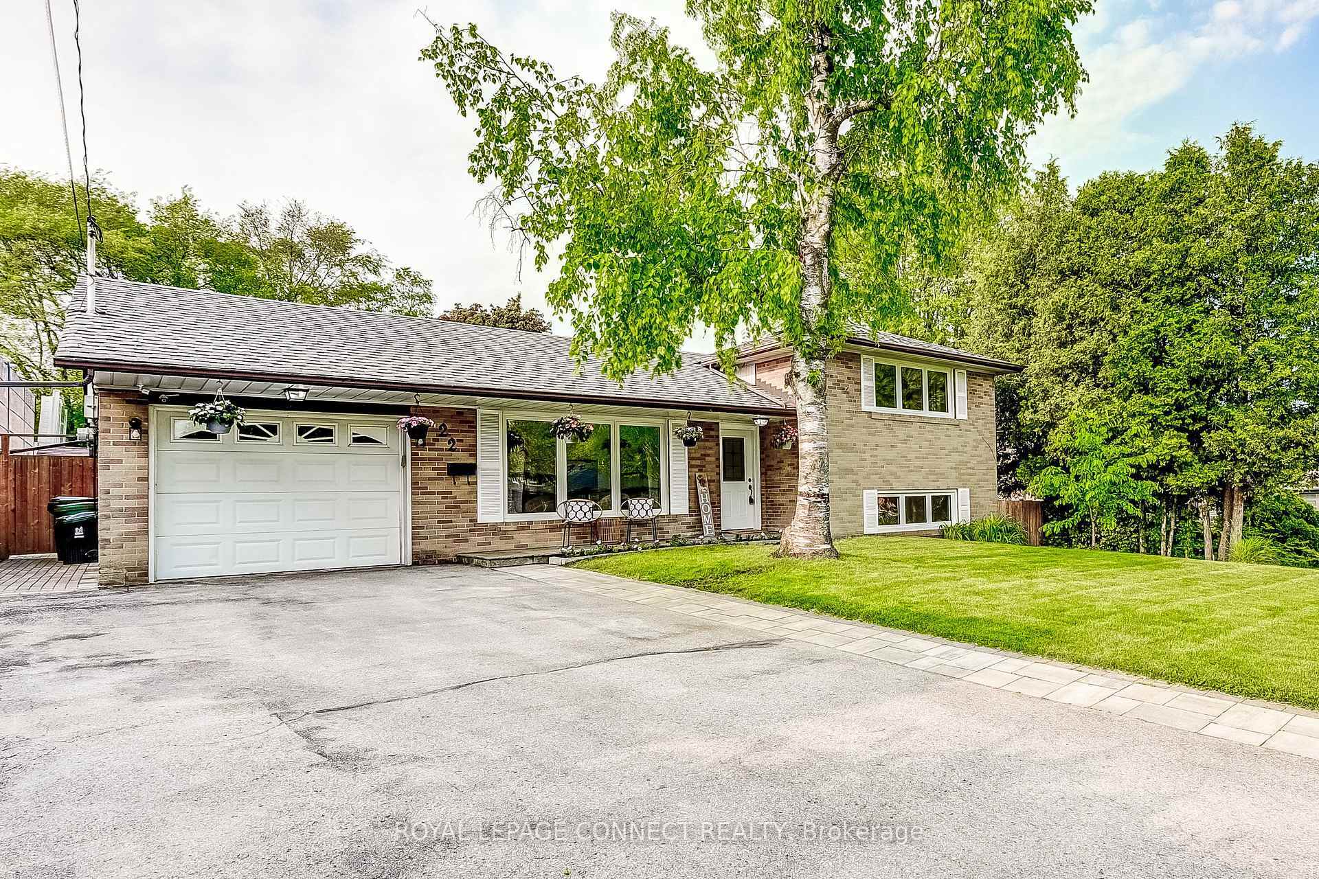Photo de la propriété:  22 Ravine Park Crescent  ON M1C 2M3 