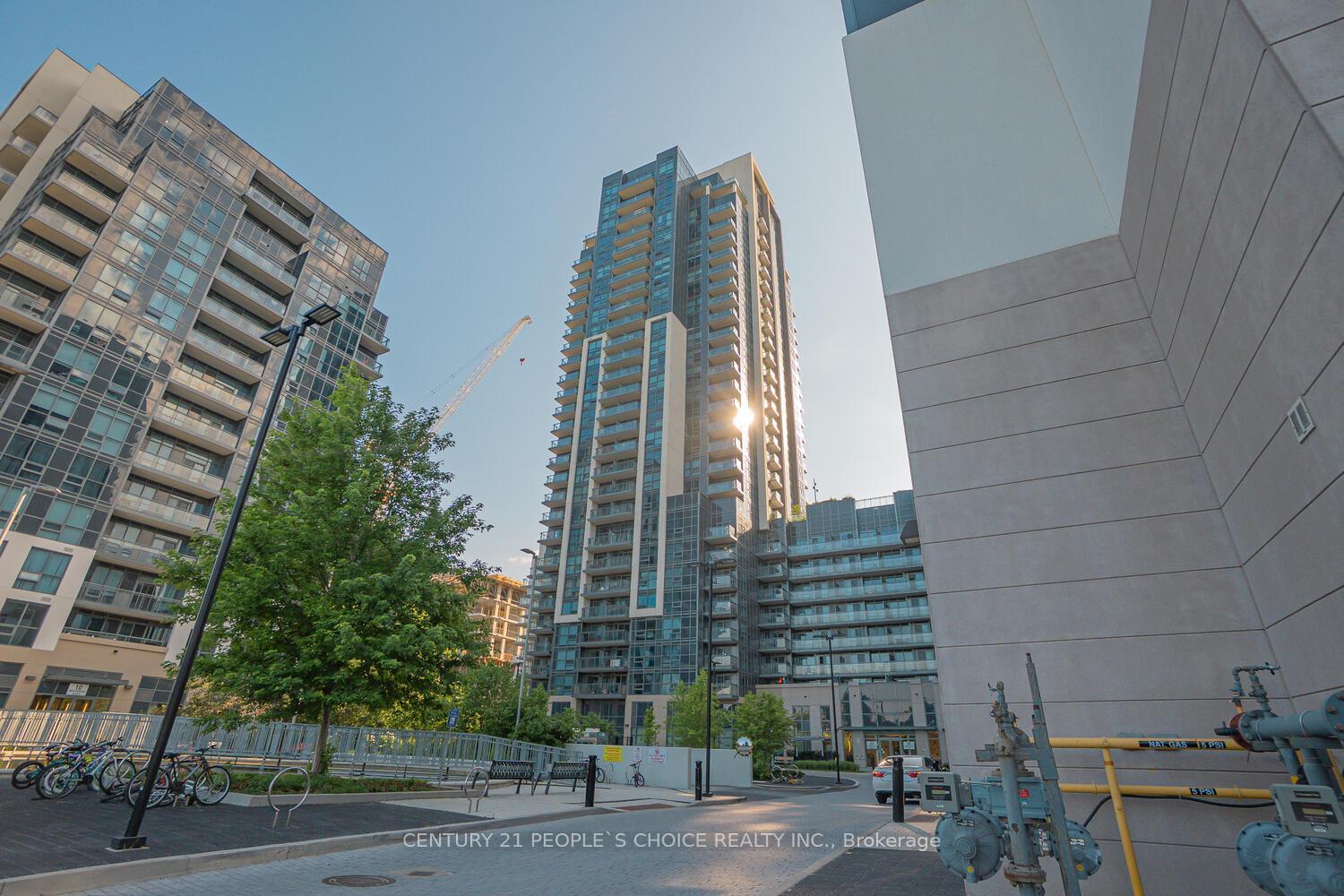 Property Photo:  20 Meadowglen Place SE 2901  ON M1G 0A9 